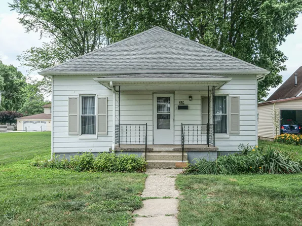 207 N Pine St, Villa Grove, IL 61956