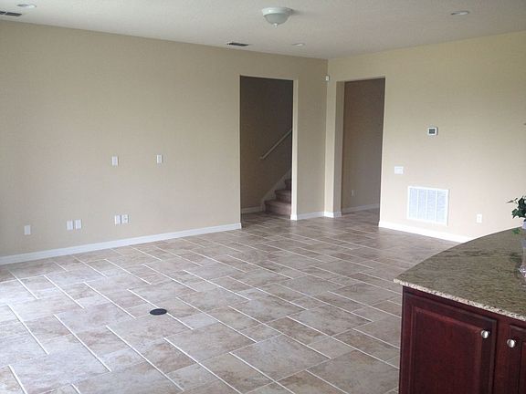5th image of 105 Castellon Ct