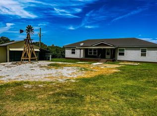 1957 Swamp Rd, Neosho, MO 64850