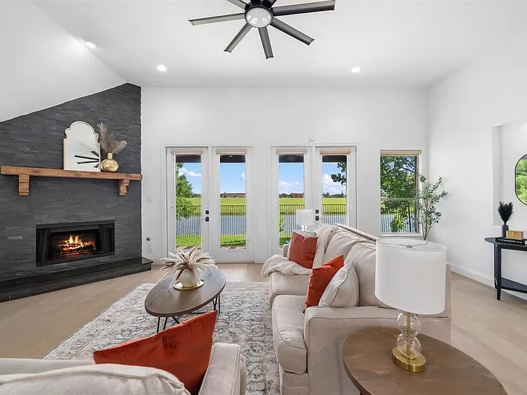 364 Grayhawk Blvd — Photo 4