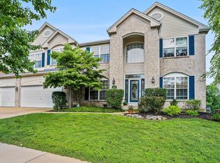 1048 Nooning Tree Dr, Chesterfield, MO 63017