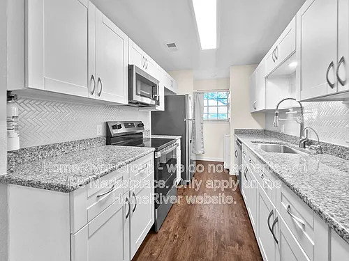 7401 Kingswood Cir Photo 1
