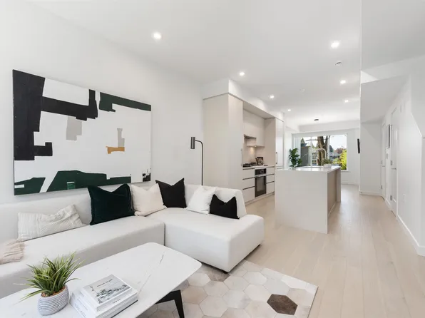 885 W 33rd Ave, Vancouver, BC V5Z 2K3