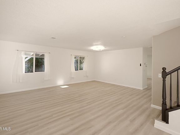 5th image of 45320 Robinson Dr