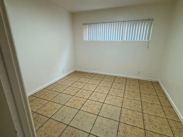 4327 Altadena Ave — Photo 9