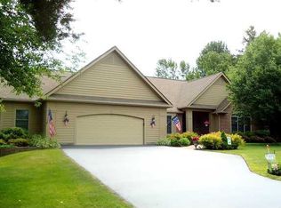 7704 Tamarack Ln, Ontario, NY 14519