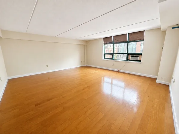 108 Peterborough St, Boston, MA