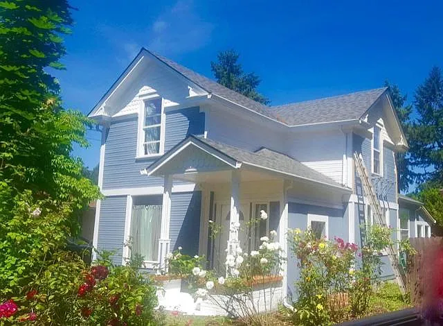 3 bed, 1600 sqft, $2,700 — Photo 1