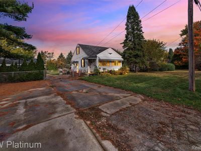 49171 Fuller Rd, Chesterfield, MI, 48051