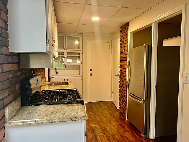 2 bed, 1.5 bath, $2,700 — Photo 4