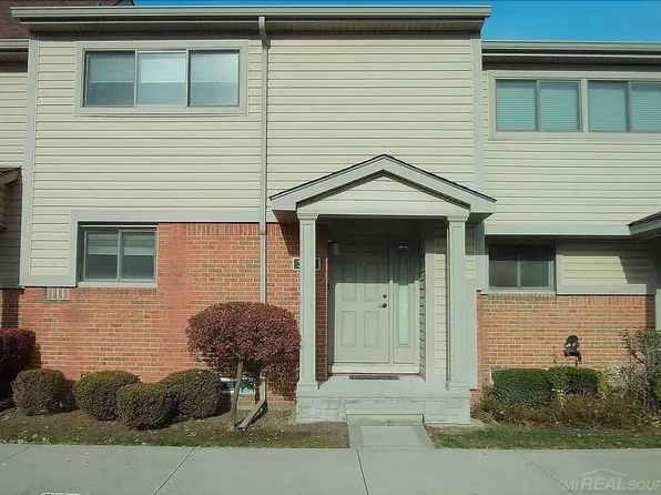 3733 Old Creek Rd, Troy, MI 48084