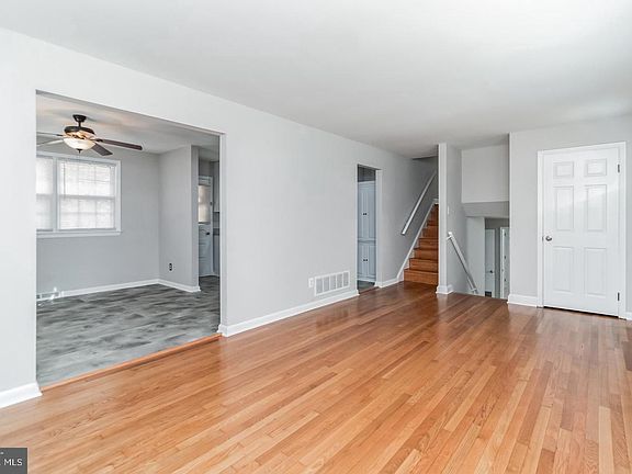 4th image of 5 Maple St