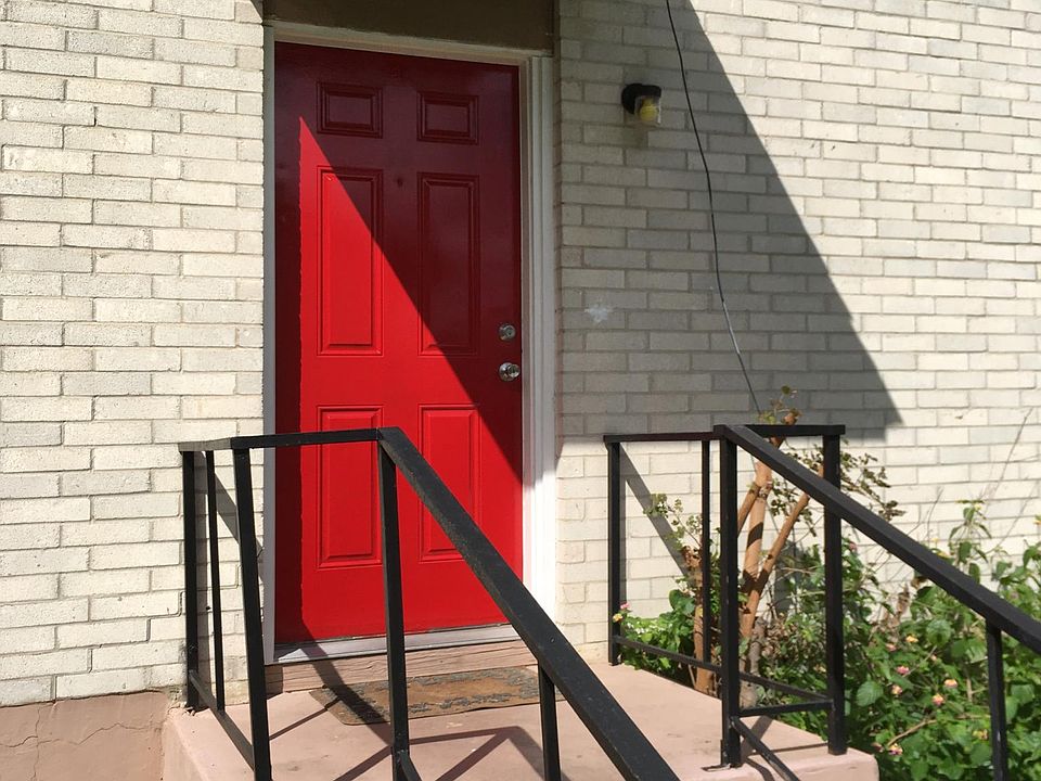 1st image of 1016 Mission Dr APT B