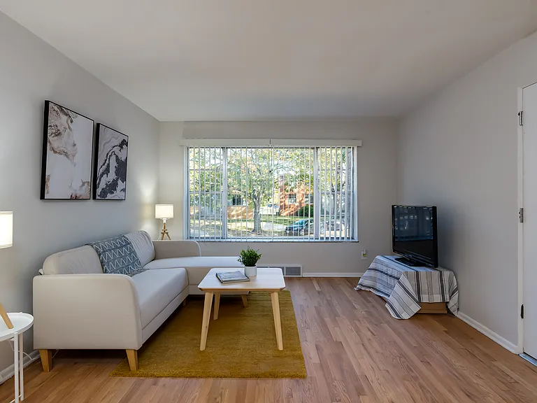 3820 Tamm Ave — Photo 6