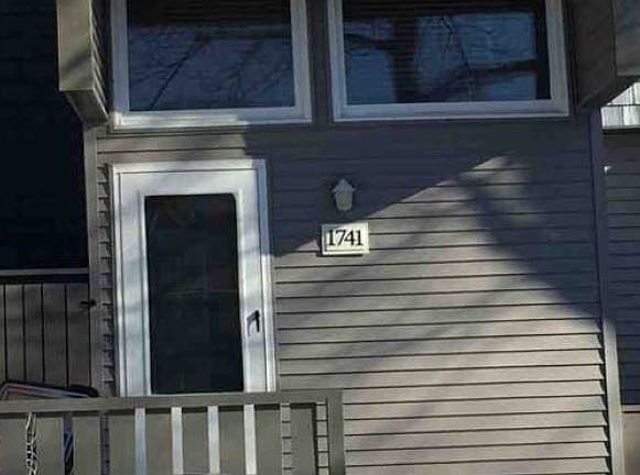 2nd image of 1741 Flamingo Dr