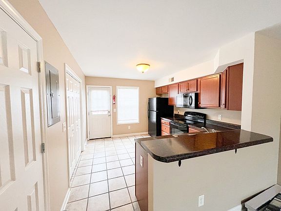 4th image of 772 Cherrybark Ln APT B