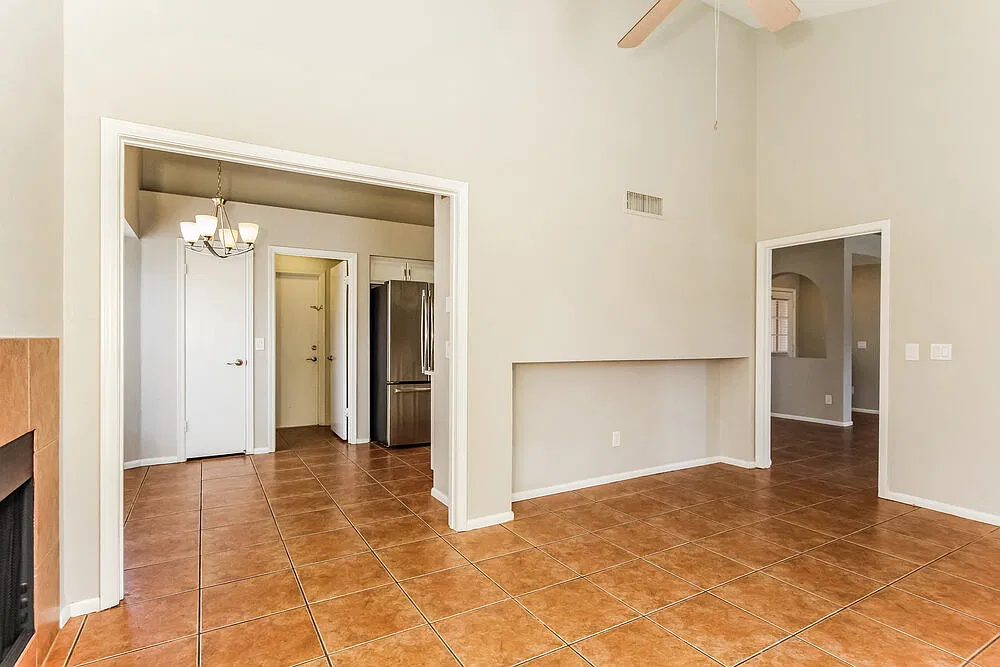 3 bed, 2.0 bath, 1550 sqft, $2,295 — Photo 4