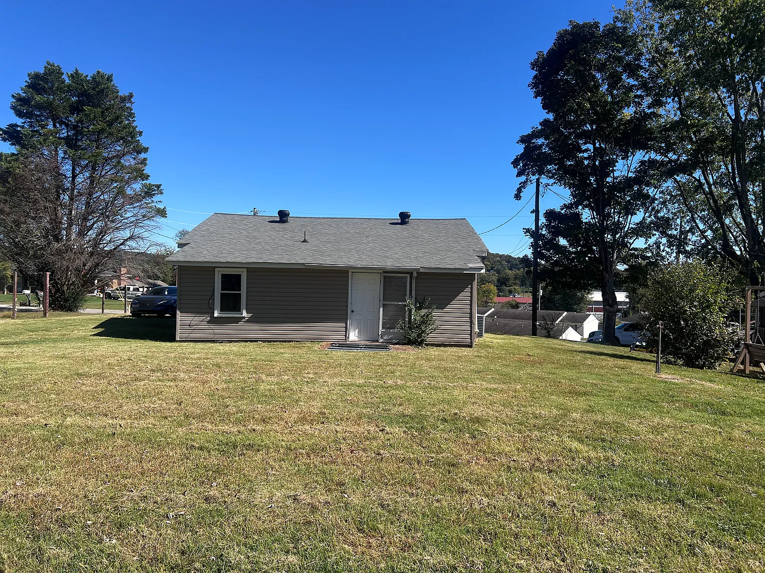 2 bed, $1,075 — Photo 2