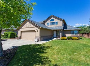 945 E 15th Cir, La Center, WA