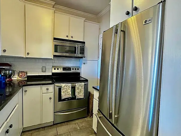 456 Beacon St #10 — Photo 2