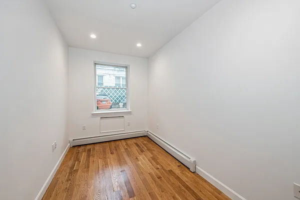 Sold by Ben Bay Realty Co. of Bay Ridge | media 10