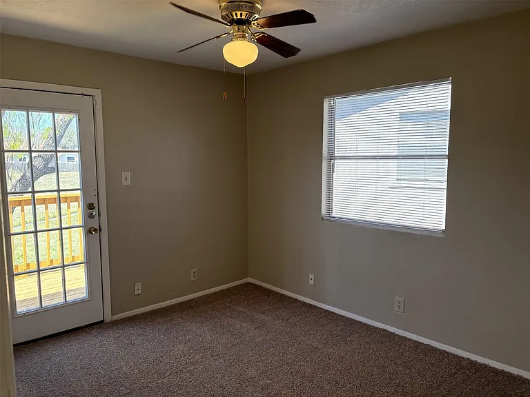 9902 Roxanna Dr #D — Photo 11