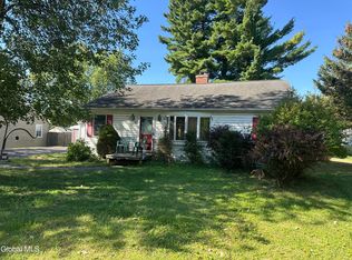 6 Memory Ln, Schenectady, NY 12304