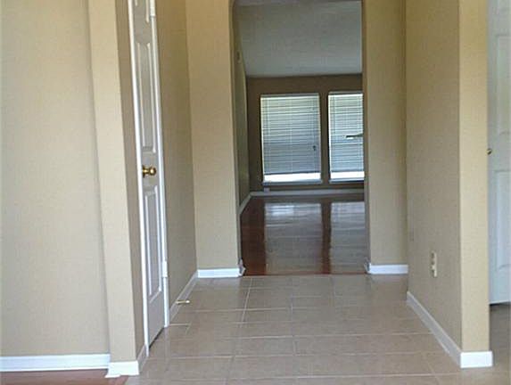 4th image of 16402 Lancaster Place Dr
