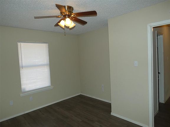 5th image of 3658 Scranton Ln