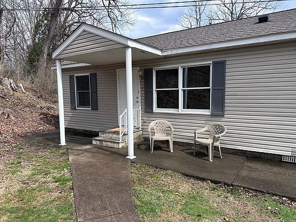 2nd image of 104 Stable Ln #4