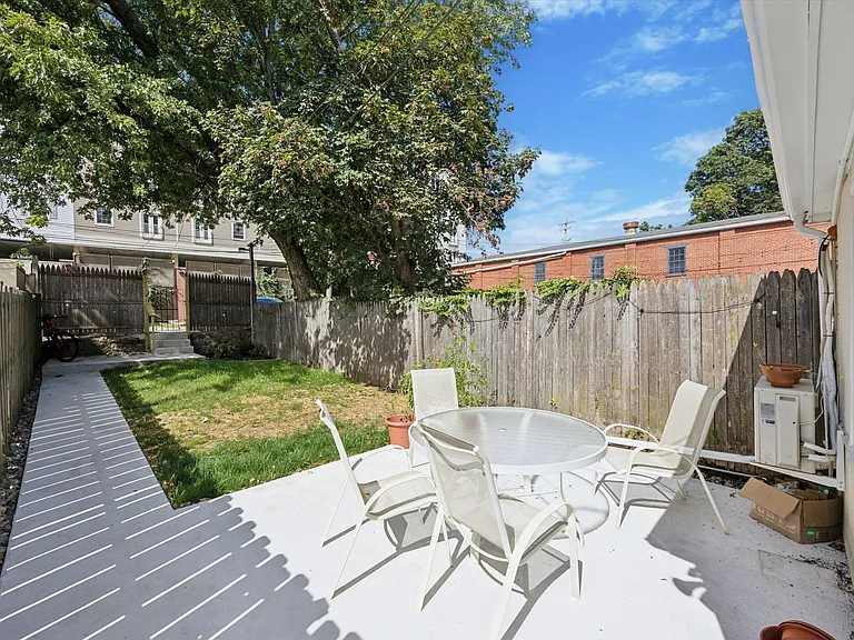117 E Miner St — Photo 15