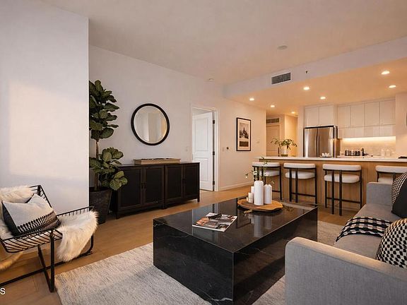 4th image of 400 S Broadway Ave APT 1801