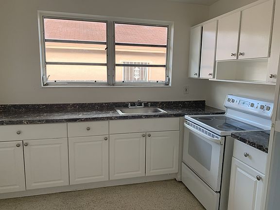 5th image of 1725 NW 59th St #3
