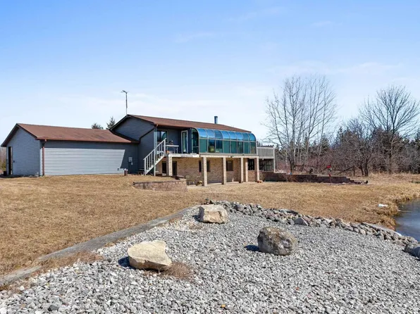E5887 10th Rd, Algoma, WI 54201