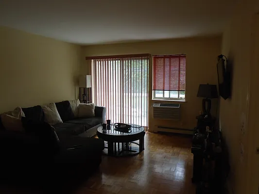 Rented by 18 REALTY | media 39