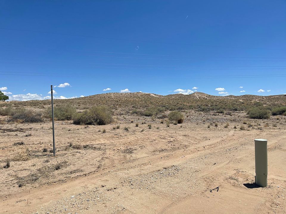 2nd image of La Ladera Rd