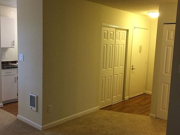 4th image of 1137 Miramar Way APT 46