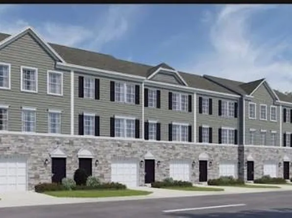 102 Jonagold Dr, Glassboro, NJ 08028