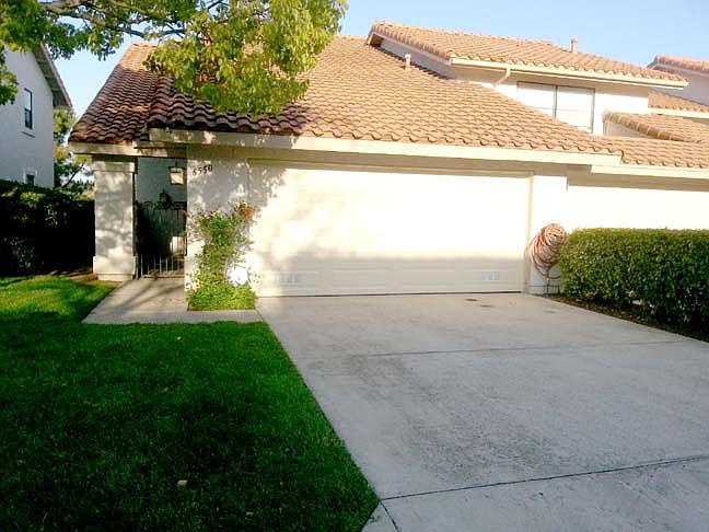 Front elevation + driveway_01302023