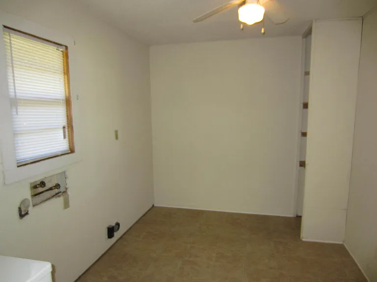 3433 Ashurst Dr — Photo 4