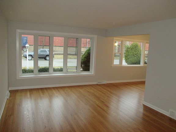 3rd image of 12416 Wood