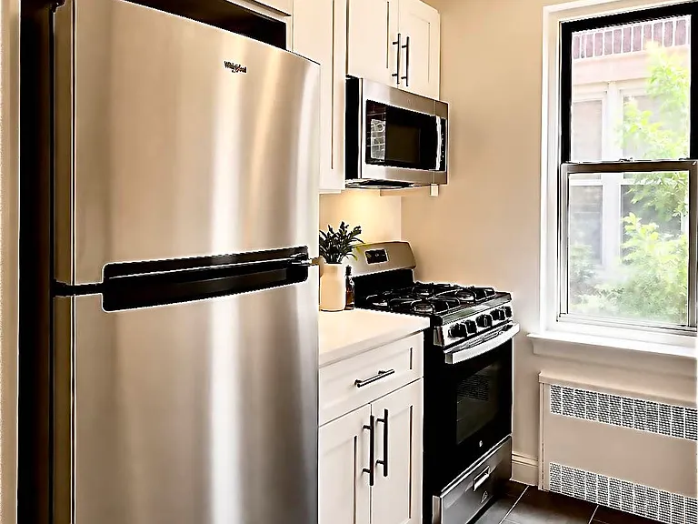 3206 Fairfield Ave #7J — Photo 2