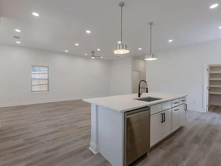 1515 Morrell Ave — Photo 10