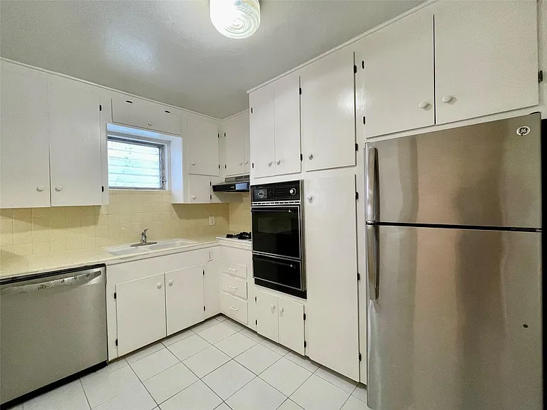 3420 Mount Vernon St #8 — Photo 4