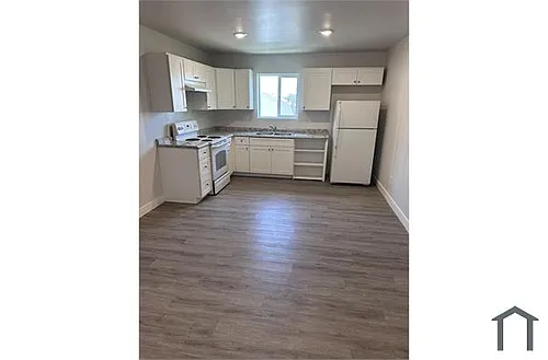 218 Doolittle Dr Photo 1