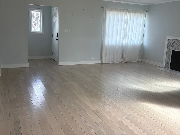 319 Helen Dr — Photo 7