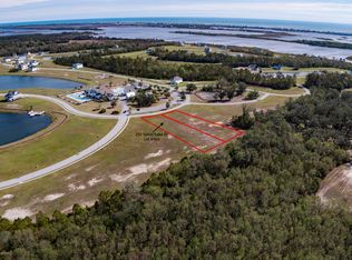 292 Spicer Lake Dr, Holly Ridge, NC 28445