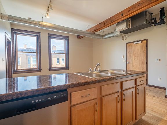 2nd image of 346 Connecticut St #304