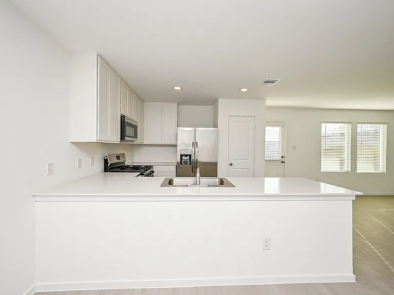 6818 Flowering Ginger Ln — Photo 46