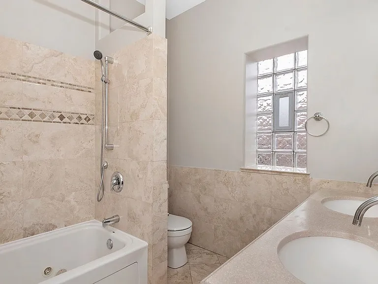 535 E 43rd St #3W — Photo 13